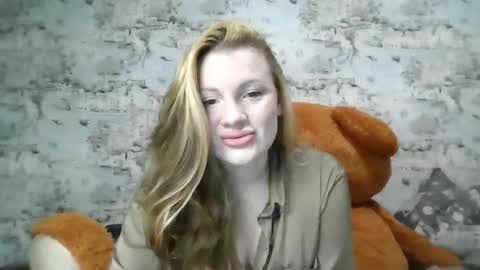 Snapshot of skyler_wans chatting on 27, 10, 2025 Skyler online show from 27, 10, 2025