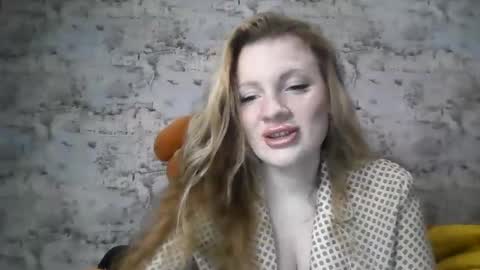 Snapshot of skyler_wans chatting on 25, 11, 2025 Skyler online show from 25, 11, 2025