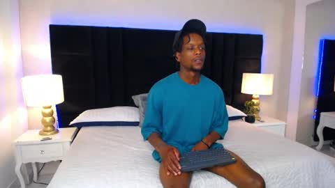 SKYLERBIGXXX online show from 18, 6, 2026