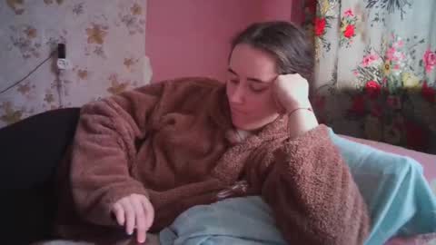 Snapshot of skyressie333 chatting on 16, 12, 2024 skyressie333 online show from 16, 12, 2024