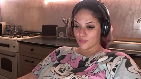 Snapshot of skysupernova chatting on 21, 12, 2025 Sky online show from 21, 12, 2025