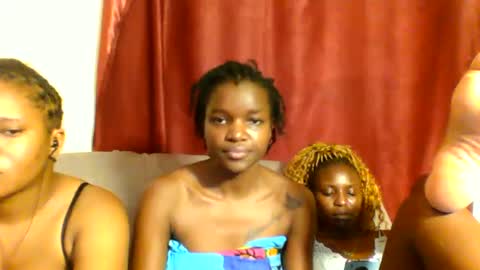 Snapshot of sleek_ass chatting on 4, 3, 2025 sleek_ass online show from 4, 3, 2025