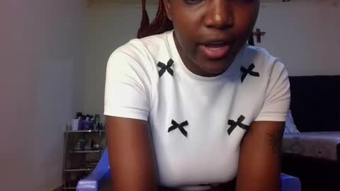 Snapshot of sleek_ass chatting on 24, 9, 2025 sleek_ass online show from 24, 9, 2025