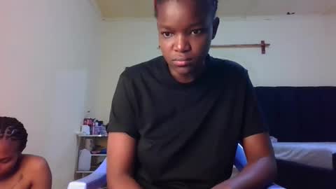 Snapshot of sleek_ass chatting on 12, 10, 2025 sleek_ass online show from 12, 10, 2025