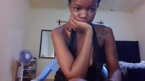 Snapshot of sleek_ass chatting on 23, 11, 2025 sleek_ass online show from 23, 11, 2025