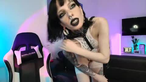 Snapshot of sleeperly chatting on 19, 6, 2026 sleeperly online show from 19, 6, 2026