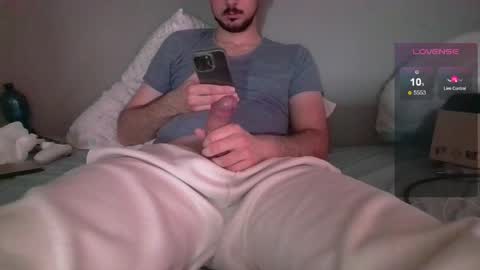 Snapshot of sleepless19 chatting on 13, 4, 2026 sleepless19 online show from 13, 4, 2026