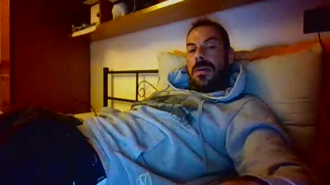 Snapshot of slevin1983 chatting on 25, 11, 2025 slevin online show from 25, 11, 2025