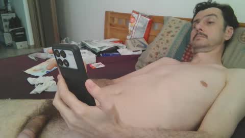 Snapshot of slim38 chatting on 30, 10, 2025 Alin online show from 30, 10, 2025