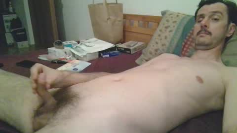 Snapshot of slim38 chatting on 8, 11, 2025 Alin online show from 8, 11, 2025