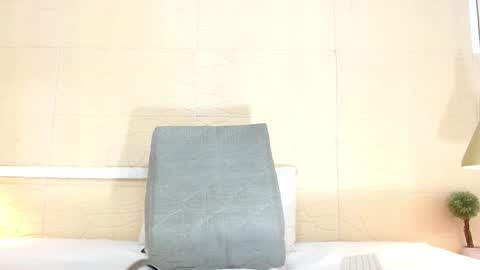 Snapshot of slim_chocobar18 chatting on 13, 1, 2025 slim_chocobar18 online show from 13, 1, 2025