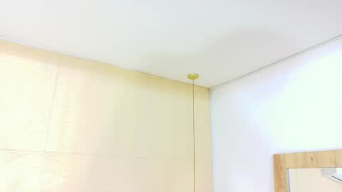 Snapshot of slim_chocobar18 chatting on 10, 11, 2025 slim_chocobar18 online show from 10, 11, 2025