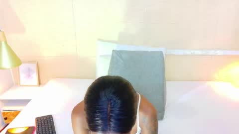 Snapshot of slim_chocobar18 chatting on 20, 11, 2025 slim_chocobar18 online show from 20, 11, 2025