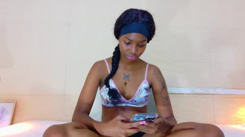 Snapshot of slim_chocobar18 chatting on 6, 1, 2026 slim_chocobar18 online show from 6, 1, 2026