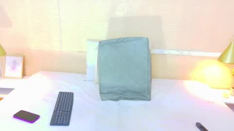 Snapshot of slim_chocobar18 chatting on 10, 1, 2026 slim_chocobar18 online show from 10, 1, 2026