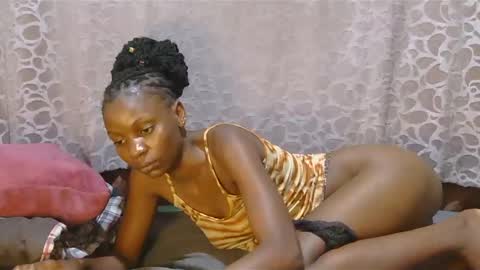 Snapshot of slim_girl01 chatting on 6, 2, 2025 slim_girl01 online show from 6, 2, 2025