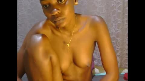 Snapshot of slim_girl01 chatting on 26, 9, 2025 slim_girl01 online show from 26, 9, 2025