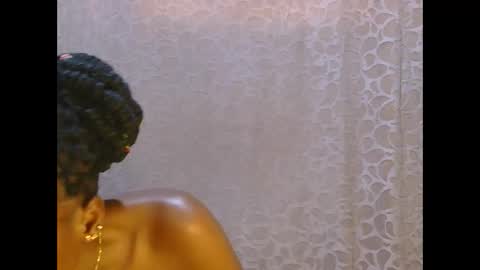 Snapshot of slim_girl01 chatting on 4, 10, 2025 slim_girl01 online show from 4, 10, 2025