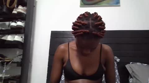 Snapshot of slim_l2 chatting on 14, 12, 2025 slim_l2 online show from 14, 12, 2025