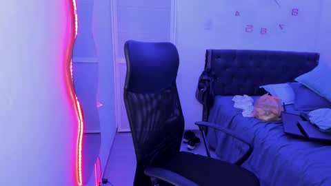 Snapshot of slim_master12 chatting on 6, 12, 2024 slim_master12 online show from 6, 12, 2024