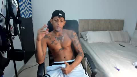 Snapshot of slim_master12 chatting on 4, 12, 2025 slim_master12 online show from 4, 12, 2025