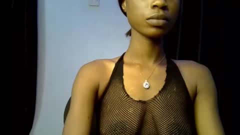 Snapshot of slim_petitqueen chatting on 10, 11, 2025 Alice online show from 10, 11, 2025