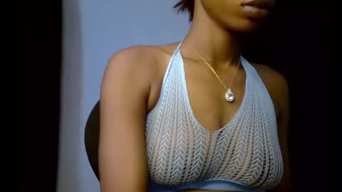 Snapshot of slim_petitqueen chatting on 11, 11, 2025 Alice online show from 11, 11, 2025