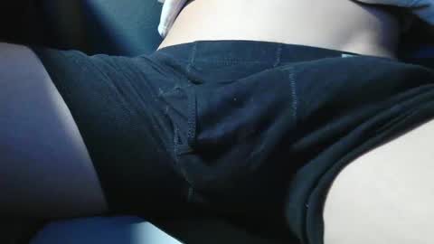 Snapshot of slimhungyvng chatting on 1, 4, 2026 slimhungyvng online show from 1, 4, 2026