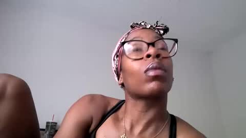 Snapshot of slimmmgooodiexoxo chatting on 24, 9, 2025 slimmmgooodiexoxo online show from 24, 9, 2025