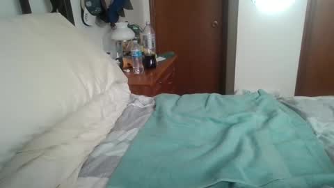 Snapshot of slippery_duck chatting on 23, 1, 2025 slippery_duck online show from 23, 1, 2025