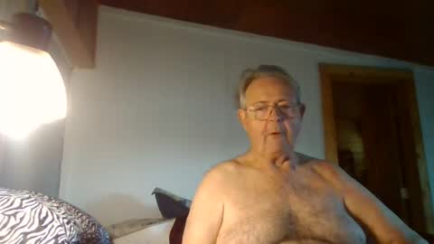 slippery_duck online show from 22, 7, 2026