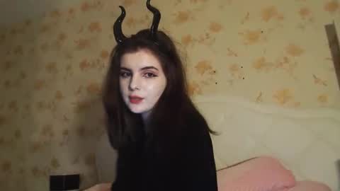 Snapshot of sloomonata chatting on 8, 11, 2025 sloomonata online show from 8, 11, 2025