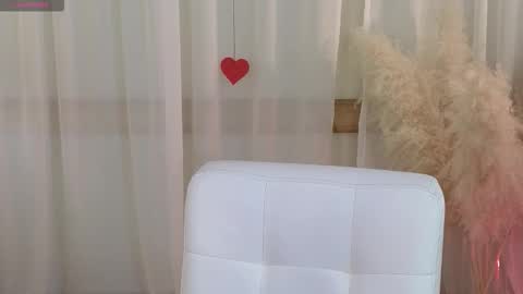 Emilia online show from 14, 2, 2026