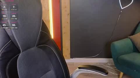 Emilia online show from 16, 4, 2026