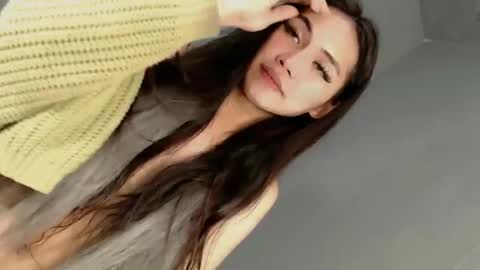 slut4attention online show from 12, 4, 2026