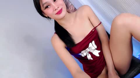 slutnextdoor28 online show from 25, 3, 2026