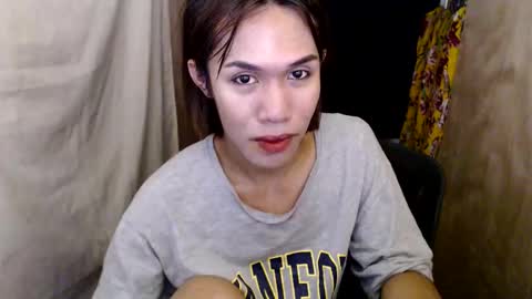 Snapshot of slutqueen_raz chatting on 28, 9, 2025 Raz online show from 28, 9, 2025