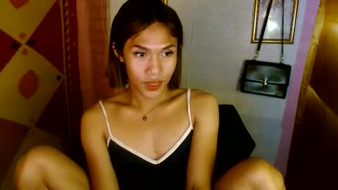 Snapshot of slutqueen_raz chatting on 14, 11, 2025 Raz online show from 14, 11, 2025