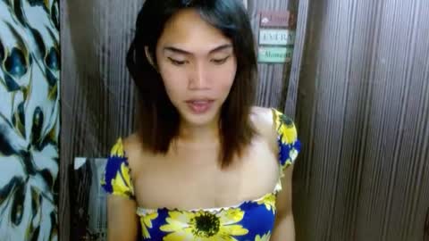 Snapshot of slutqueen_raz chatting on 11, 6, 2026 Raz online show from 11, 6, 2026