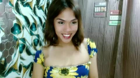 Snapshot of slutqueen_raz chatting on 3, 7, 2026 Raz online show from 3, 7, 2026