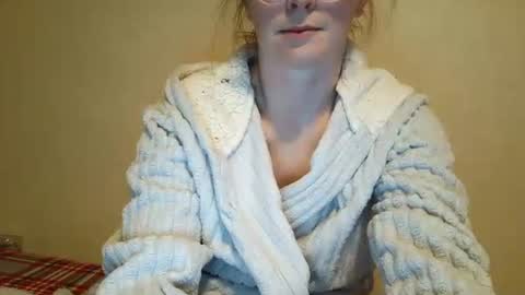 Snapshot of slutty_redhead3 chatting on 16, 12, 2025 Slutty redhead3 online show from 16, 12, 2025