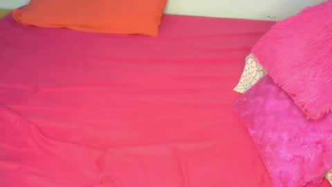 Sexyslutt online show from 1, 4, 2026