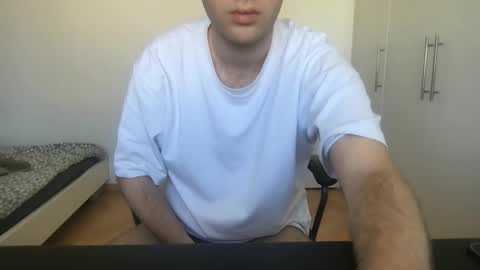 sluttystudent22 online show from 7, 4, 2026