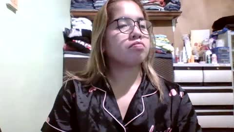 Snapshot of small_boobs59 chatting on 3, 2, 2025 Lovewella online show from 3, 2, 2025