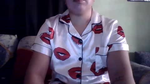 Snapshot of small_boobs59 chatting on 4, 3, 2025 Lovewella online show from 4, 3, 2025