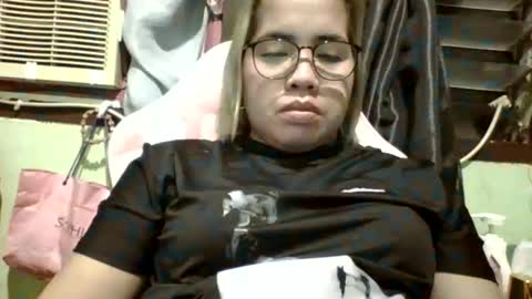 Snapshot of small_boobs59 chatting on 20, 9, 2025 Lovewella online show from 20, 9, 2025