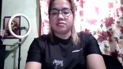 Snapshot of small_boobs59 chatting on 4, 10, 2025 Lovewella online show from 4, 10, 2025