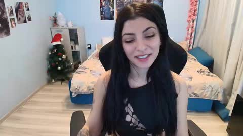 Snapshot of small_horny_girl chatting on 17, 12, 2025 small_horny_girl online show from 17, 12, 2025