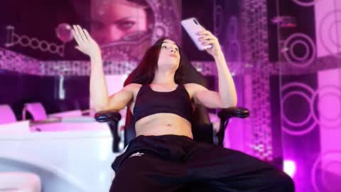 Small Hot19 online show from 9, 4, 2026