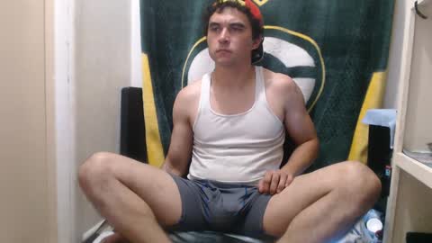 Snapshot of small_wood21 chatting on 14, 12, 2024 small wood21 online show from 14, 12, 2024